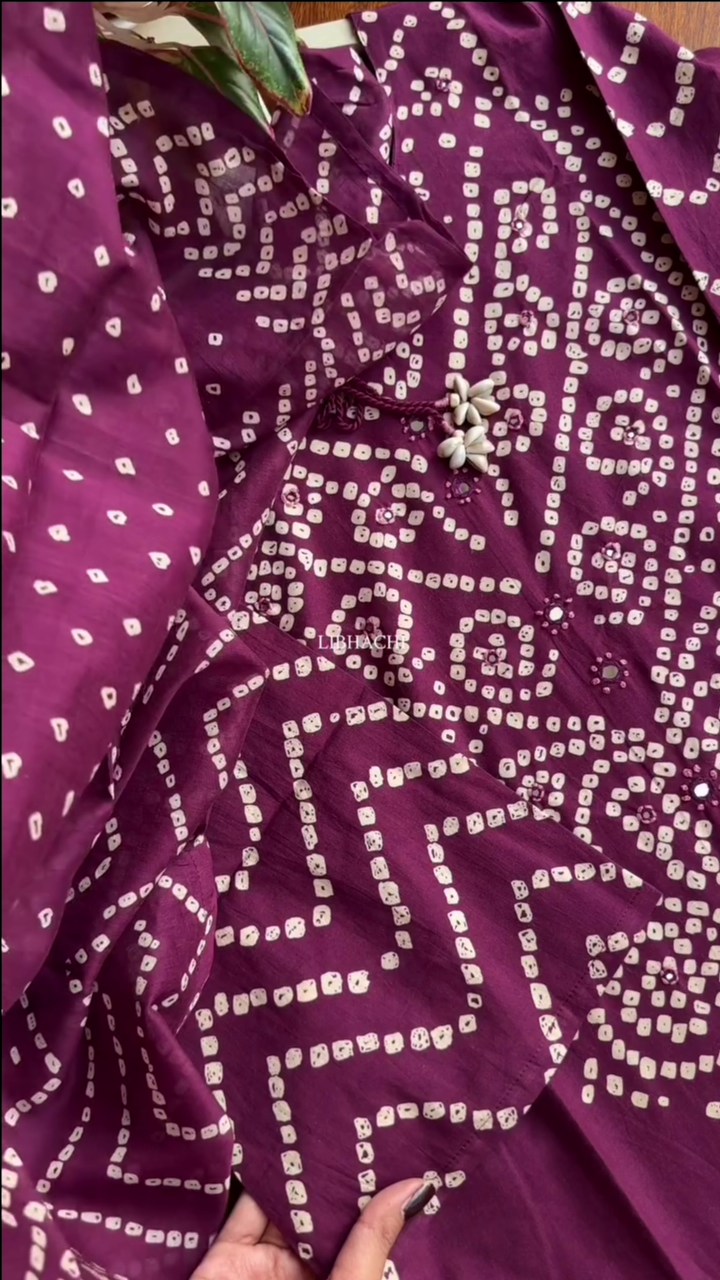 Women Purple & White Bandhani Printed Pure Cotton Kurta,Bottom and Dupatta - Image 3