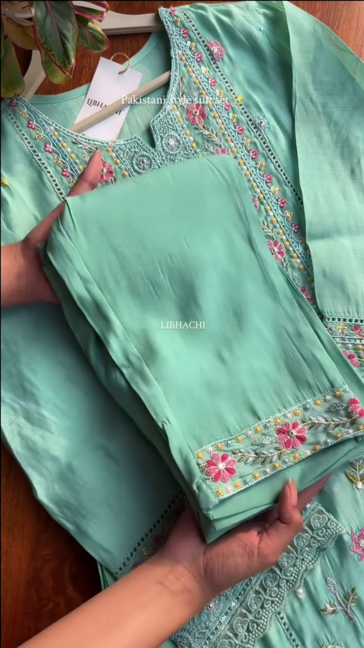 Pista Green Embroidered Kurta bottom With Dupatta - Image 3