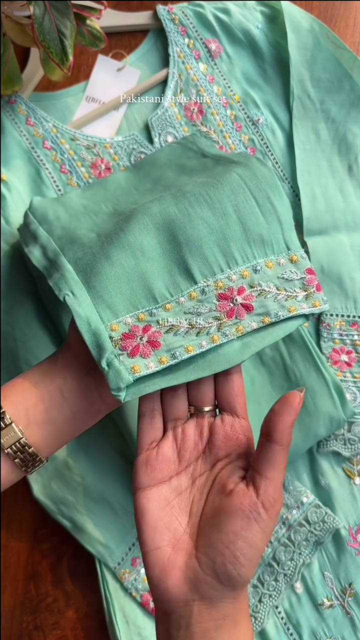 Pista Green Embroidered Kurta bottom With Dupatta - Image 4