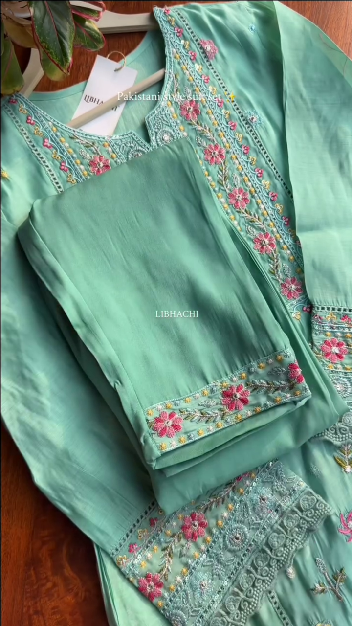 Pista Green Embroidered Kurta bottom With Dupatta - Image 5